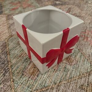 Ceramic Gift Box Bow Planter/Vase